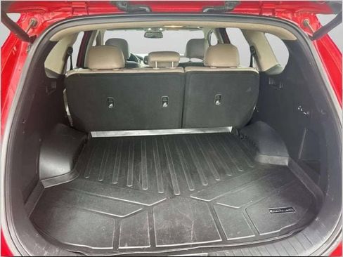 Used 2020 Hyundai Santa Fe SEL AWD/4WD image 16