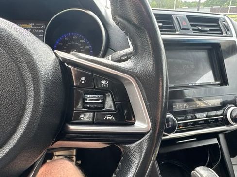 Used 2018 Subaru Outback 2.5i Limited AWD/4WD image 23