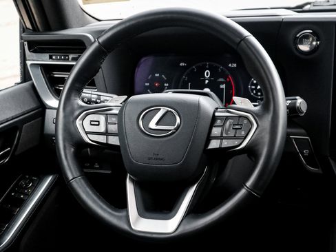 Used 2024 Lexus GX 550 AWD/4WD image 18