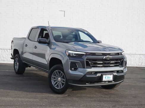 New 2026 Chevrolet Colorado LT w/ LT Convenience Package AWD/4WD image 2
