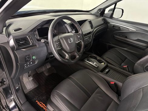Used 2023 Honda Passport TrailSport image 16