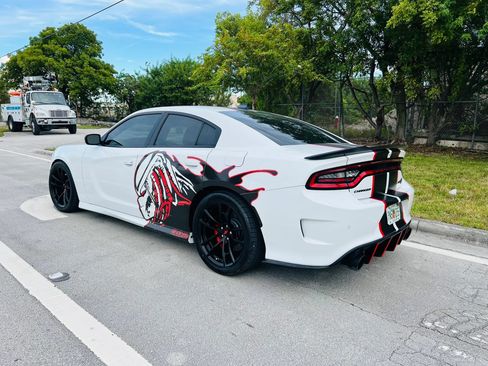 Used 2019 Dodge Charger Scat Pack w/ Daytona Edition Group RWD image 3