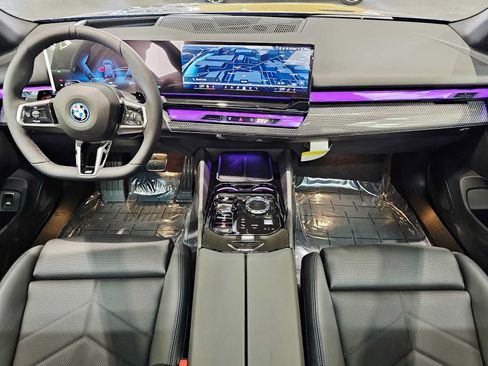 New 2027 BMW 550e xDrive w/ Executive Package AWD/4WD image 10