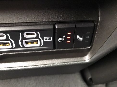 Used 2023 Jeep Grand Cherokee 4WD 4xe image 42