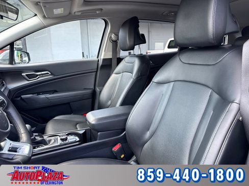 Used 2025 Kia Sportage EX w/ Premium Package FWD image 33