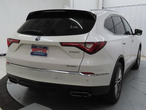 Used 2023 Acura MDX SH-AWD w/ Advance Package image 3