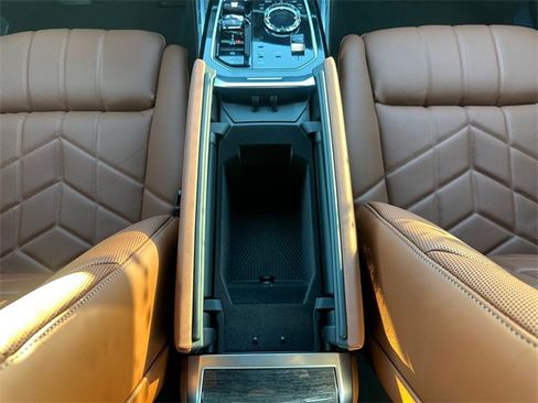 New 2026 BMW 740i xDrive image 22