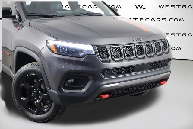 Used 2023 Jeep Compass Trailhawk w/ Trailhawk Elite Group AWD/4WD image 57