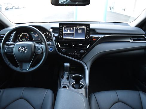 Used 2024 Toyota Camry XSE image 17