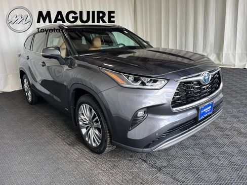 Used 2024 Toyota Highlander Platinum AWD/4WD image 33
