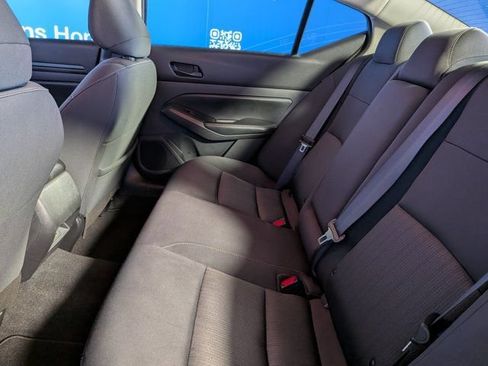 Used 2024 Nissan Altima 2.5 SV FWD image 17