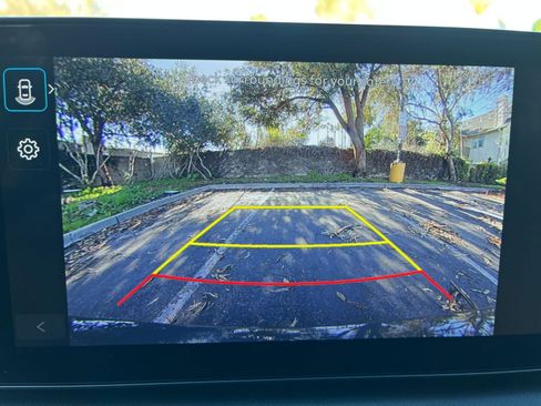 Used 2025 Hyundai Santa Fe SEL image 18