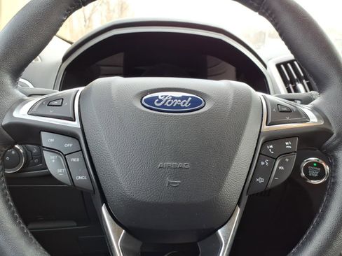 Used 2023 Ford Edge SEL w/ Convenience Package image 16