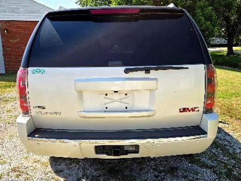 Used 2012 GMC Yukon Denali image 5