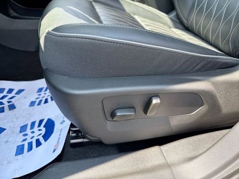 Used 2022 Buick Envision Avenir w/ Technology Package II FWD image 12