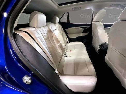 Certified 2025 Buick Envision Avenir AWD/4WD image 16