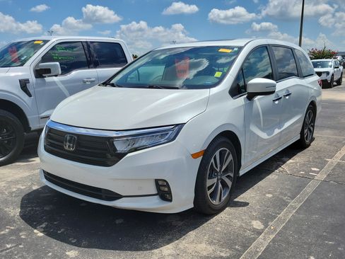 Used 2022 Honda Odyssey Touring image 3