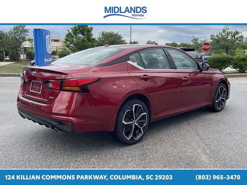 Used 2023 Nissan Altima 2.5 SR AWD/4WD image 6