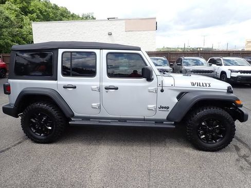 Used 2022 Jeep Wrangler Unlimited Sport AWD/4WD image 8