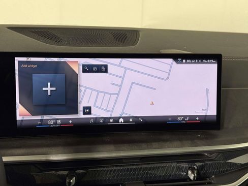 Used 2024 BMW X7 xDrive40i w/ Climate Comfort Package image 27