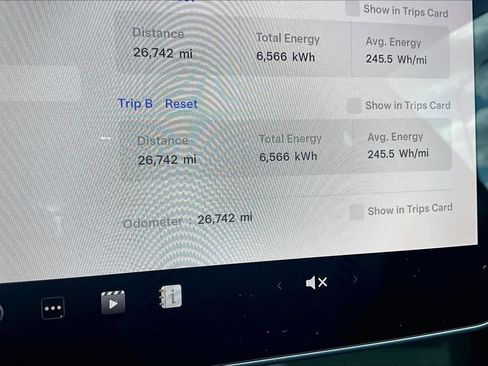 Used 2023 Tesla Model 3 Standard Range RWD image 25