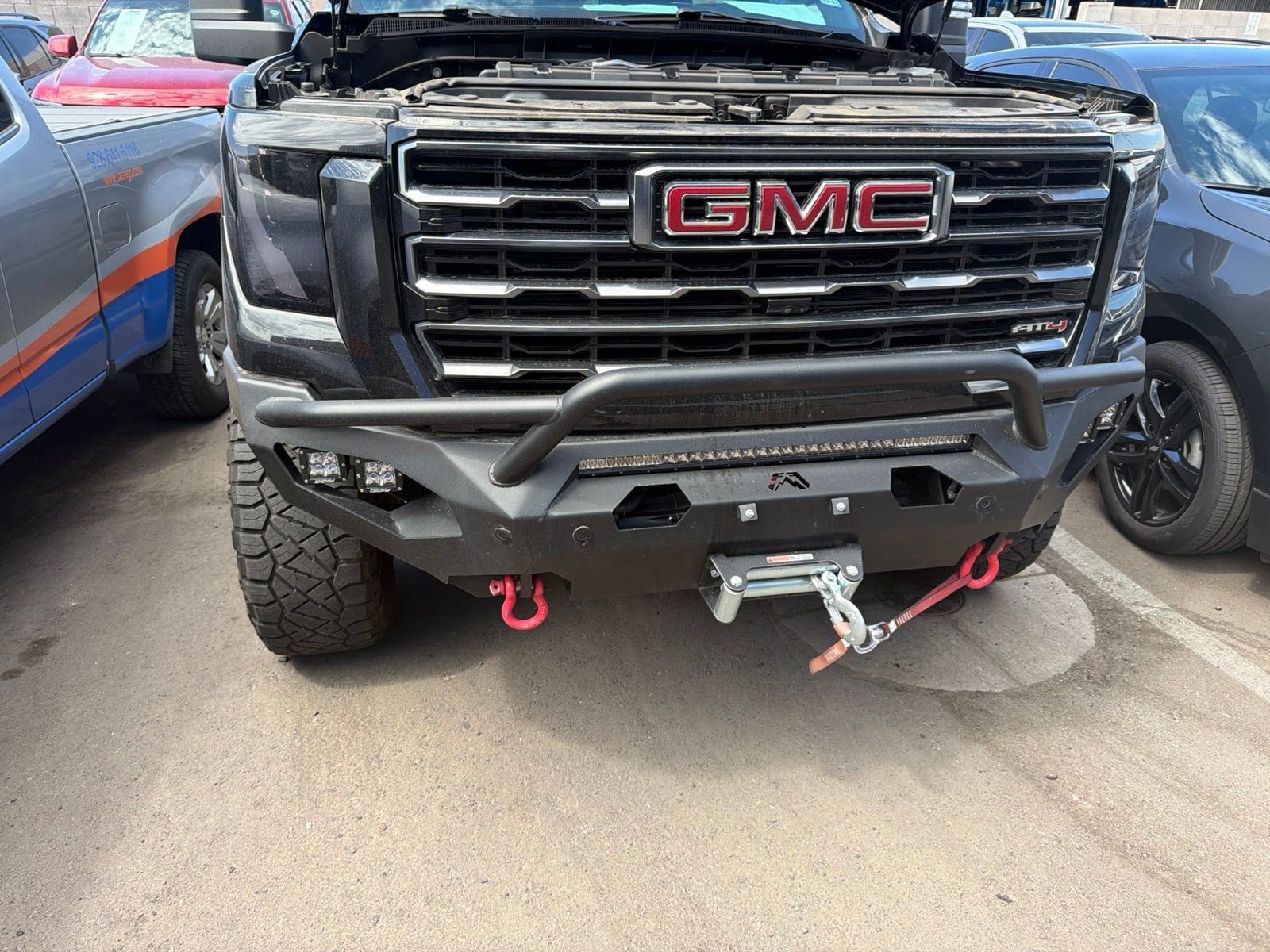 Used 2024 GMC Sierra 2500 AT4 w/ AT4 Premium Plus Package AWD/4WD image 4