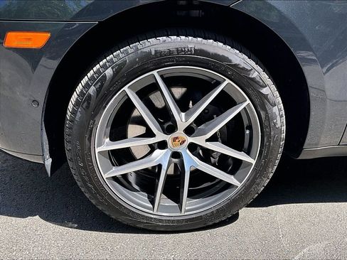 Certified 2023 Porsche Macan AWD/4WD image 14
