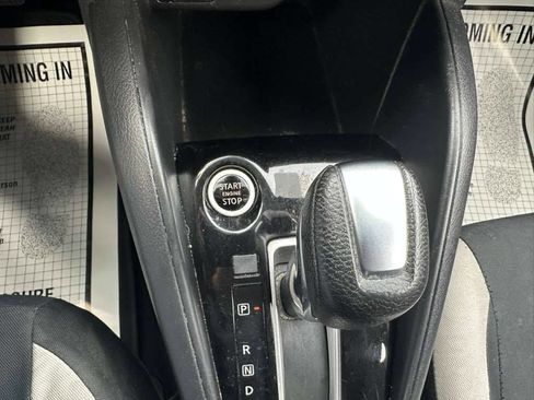 Used 2020 Nissan Versa SV FWD image 18
