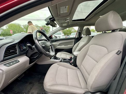 Used 2019 Hyundai Elantra Value Edition FWD image 10
