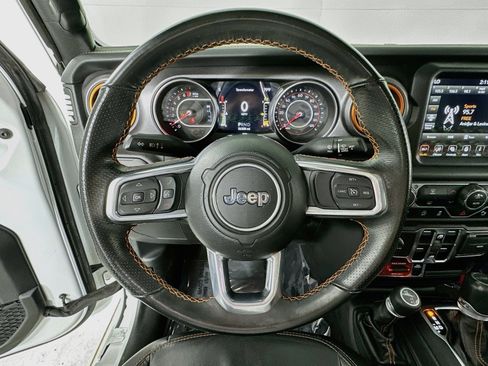 Used 2021 Jeep Gladiator Mojave AWD/4WD image 11