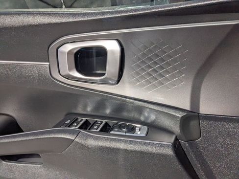 Used 2024 Kia Sorento S image 14