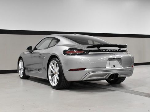 Used 2025 Porsche 718 Cayman RWD image 3