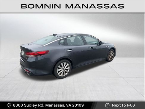 Used 2018 Kia Optima S w/ Panoramic Sunroof Package image 3