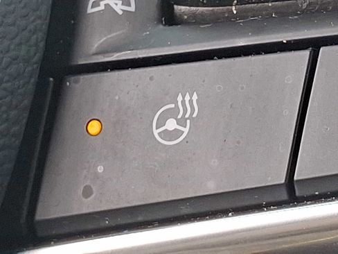 Used 2025 Chevrolet Equinox LT image 23