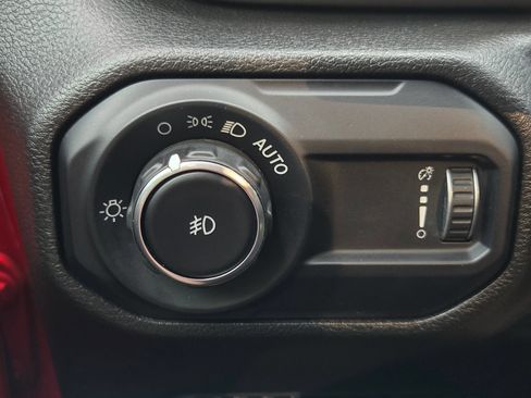 Used 2023 Jeep Wrangler Unlimited Sport AWD/4WD image 24