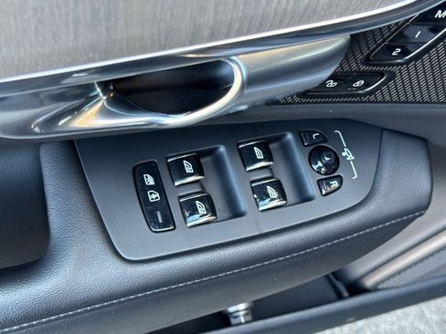 Certified 2023 Volvo S90 B6 Plus w/ Protection Package Premier AWD/4WD image 16