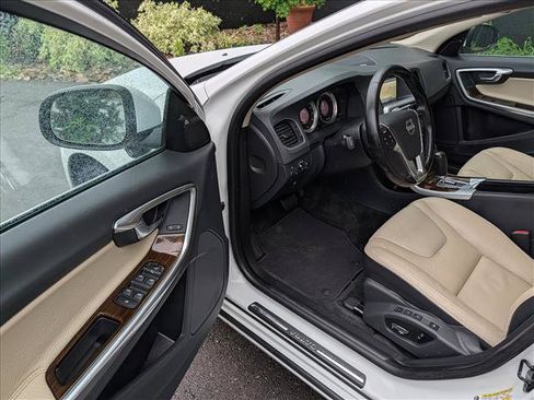 Used 2012 Volvo S60 T6 AWD/4WD image 23