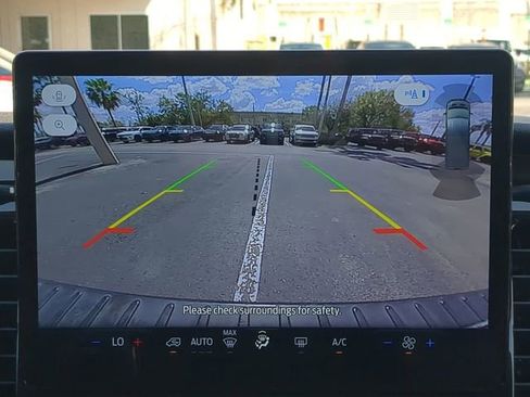 Used 2023 Ford Transit 350 XLT image 22