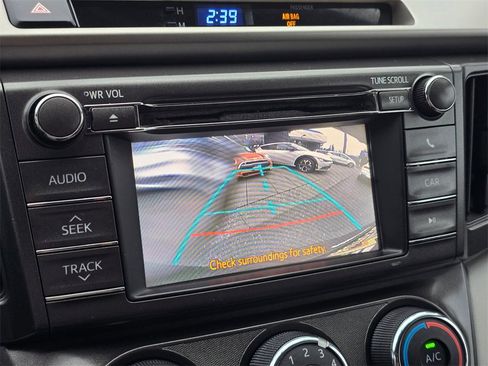 Used 2013 Toyota RAV4 LE image 30