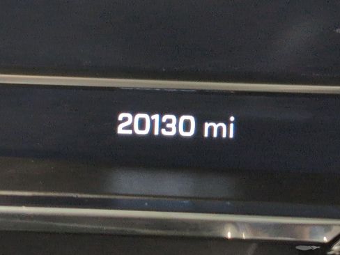 Used 2024 Chevrolet Silverado 1500 LT AWD/4WD image 2