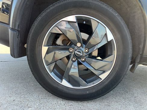 Certified 2024 Nissan Rogue SV image 21