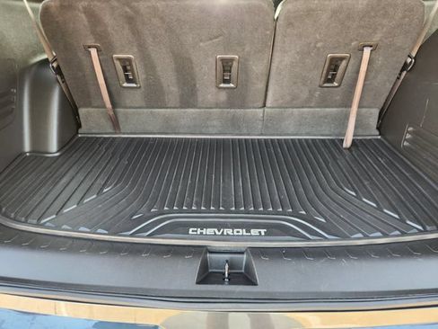 Used 2018 Chevrolet Traverse Premier w/ Driver Confidence II Package FWD image 33