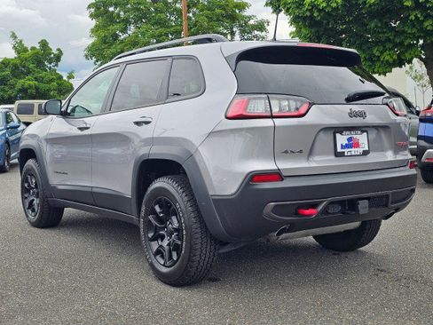 Used 2022 Jeep Cherokee Trailhawk w/ Premium Leather Package AWD/4WD image 5