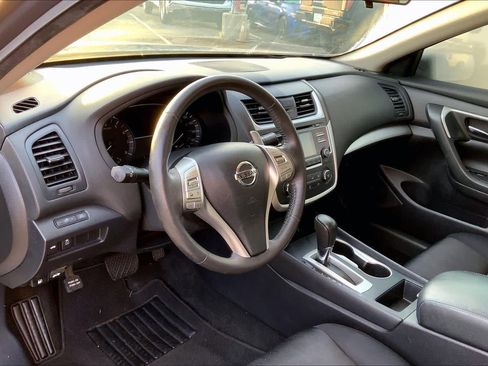 Used 2017 Nissan Altima 2.5 SR w/ Midnight Edition Package image 18
