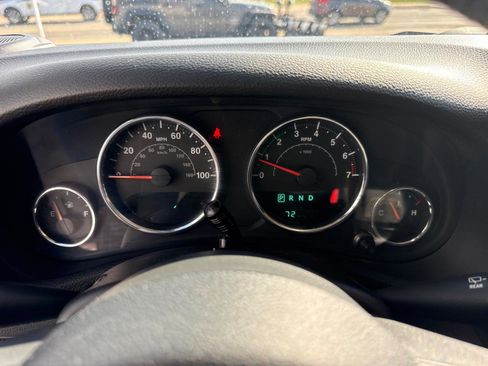 Used 2017 Jeep Wrangler Sport image 18