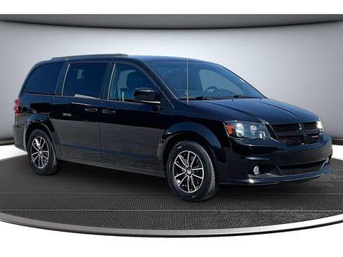Used 2019 Dodge Grand Caravan GT FWD image 14