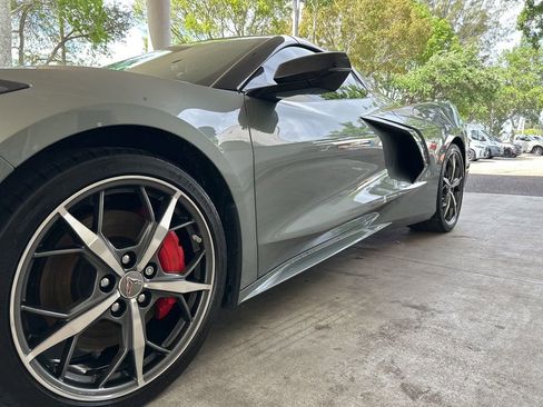 Used 2022 Chevrolet Corvette Stingray Premium Conv w/ Z51 Performance Package RWD image 31