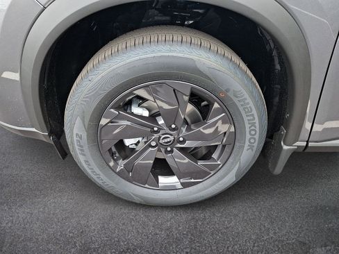 New 2026 Nissan Rogue SV AWD/4WD image 4