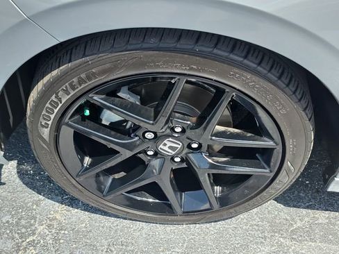 Used 2025 Honda Civic Sport image 9