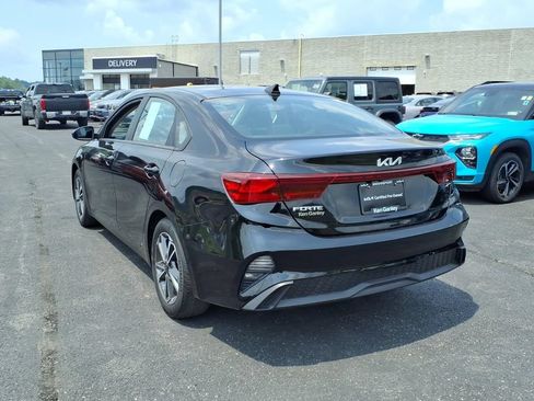 Certified 2023 Kia Forte LXS FWD image 6